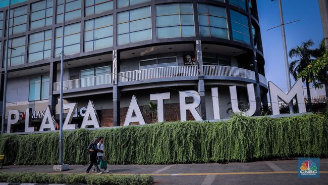 Plaza Atrium Senen Sold: Bankruptcy, COWL Faces Delisting